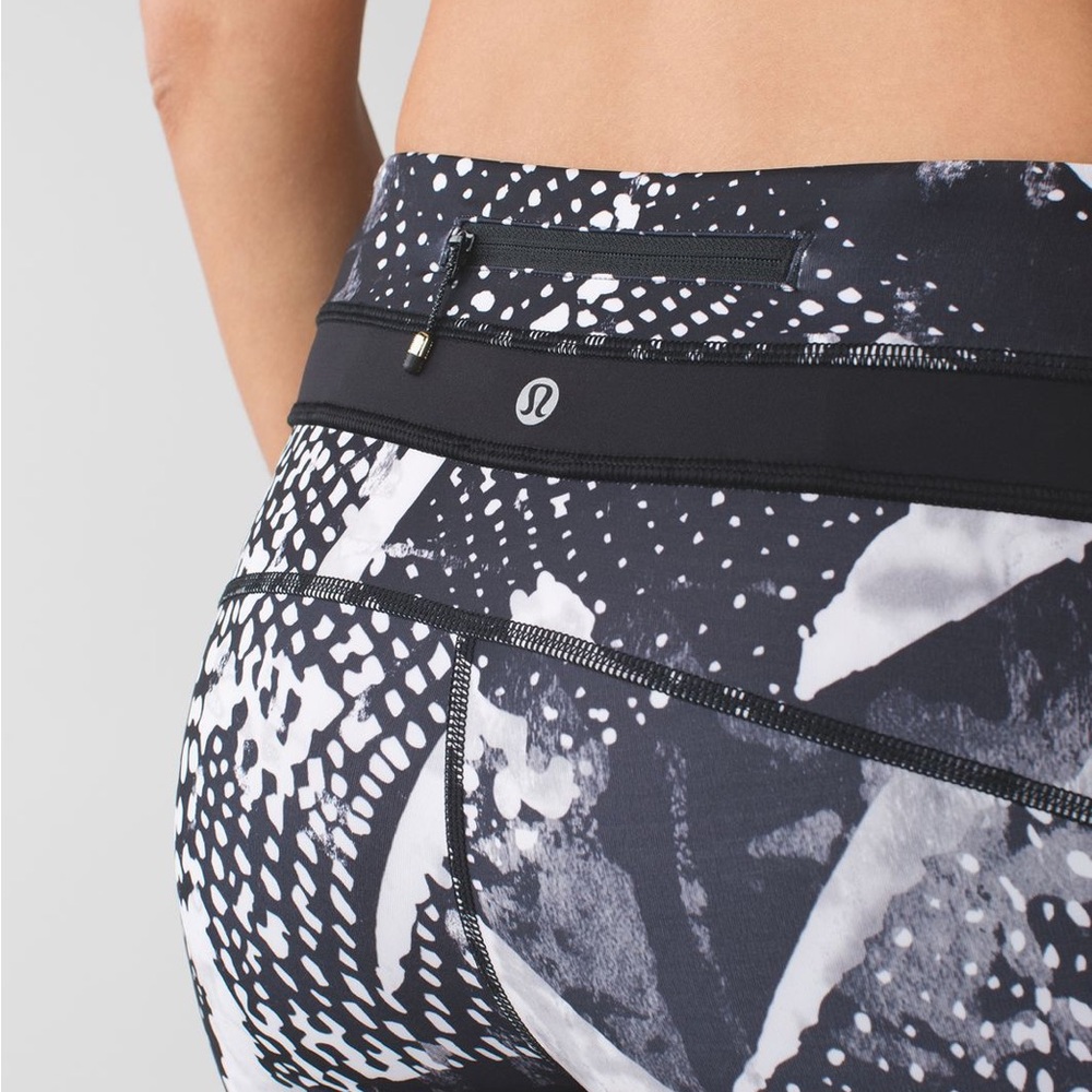 Lululemon Pace Tight *Full-on Luxtreme style Number: W5L76S - Picture 13 of 13